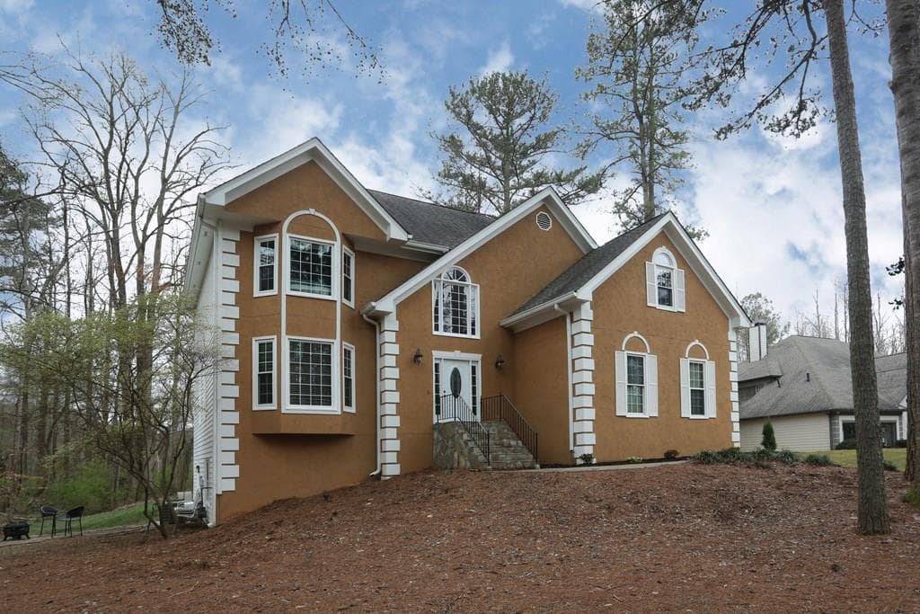 5 bedroom, 3,750 sq ft single family residence sold at 5505 Cameron Forest Parkway, Alpharetta, GA 30022