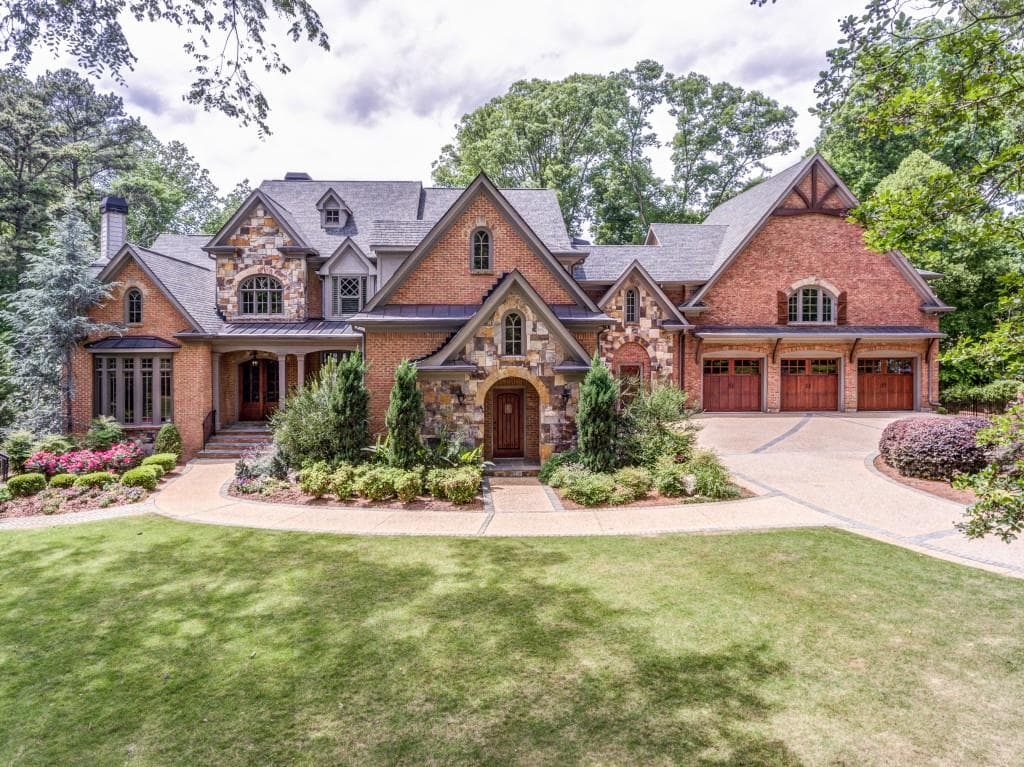 6 bedroom, 9,200 sq ft single family residence sold at 280 Old Ivy Road, Atlanta, GA 30342