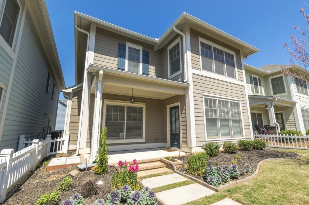 3 bedroom, 1,944 sq ft single family residence sold at 1358 Dupont Park, Atlanta, GA 30318
