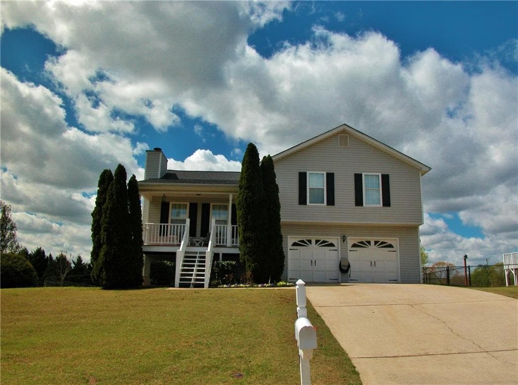 5127 Scenic View Road, Flowery Branch, GA 30542 — most recent listing photo
