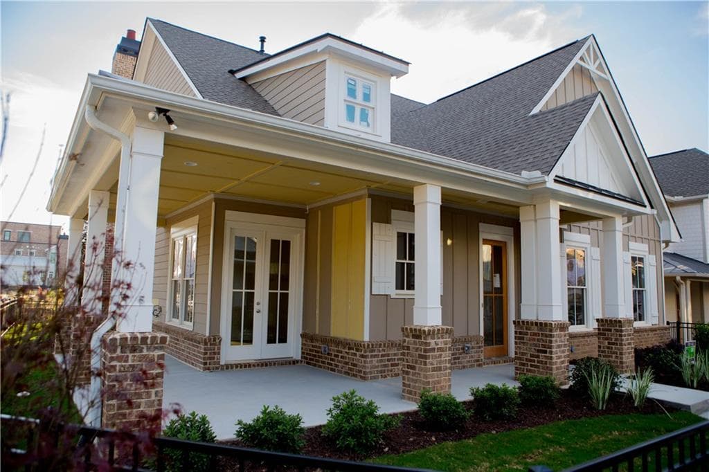 3 bedroom, 2,397 sq ft single family residence sold at 1909 Red Eagle Walk, Atlanta, GA 30318