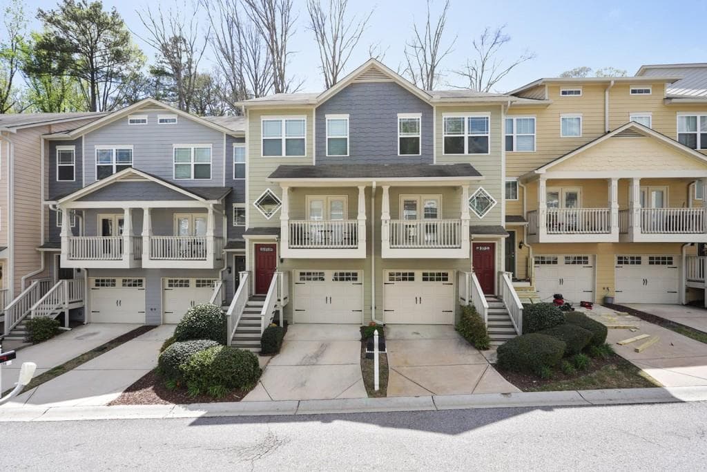 3 bedroom, 1,326 sq ft townhouse sold at 1360 Liberty Parkway, Atlanta, GA 30318