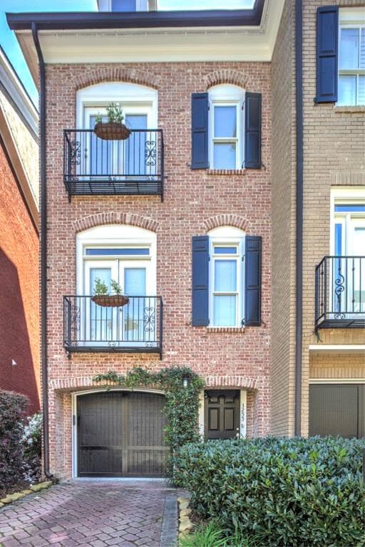 3255 Buckhead Forest Mews, Atlanta, GA 30305 — most recent listing photo