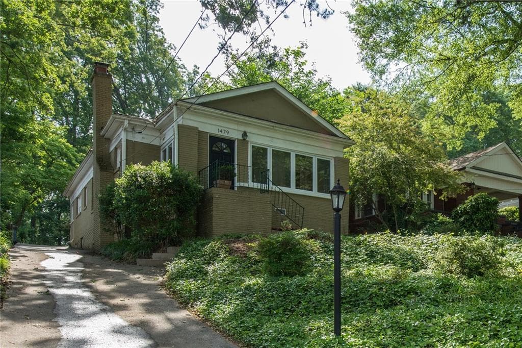 2 bedroom, 1,343 sq ft single family residence sold at 1479 Lanier Place, Atlanta, GA 30306