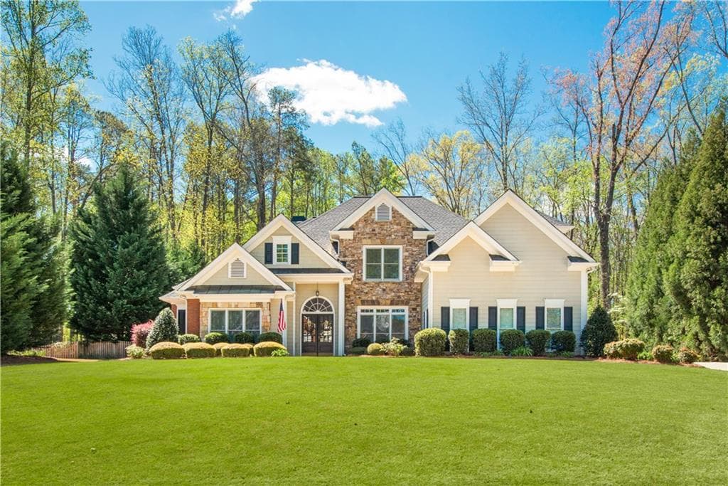 4 bedroom, 4,286 sq ft single family residence sold at 2325 Reubens Run, Marietta, GA 30064