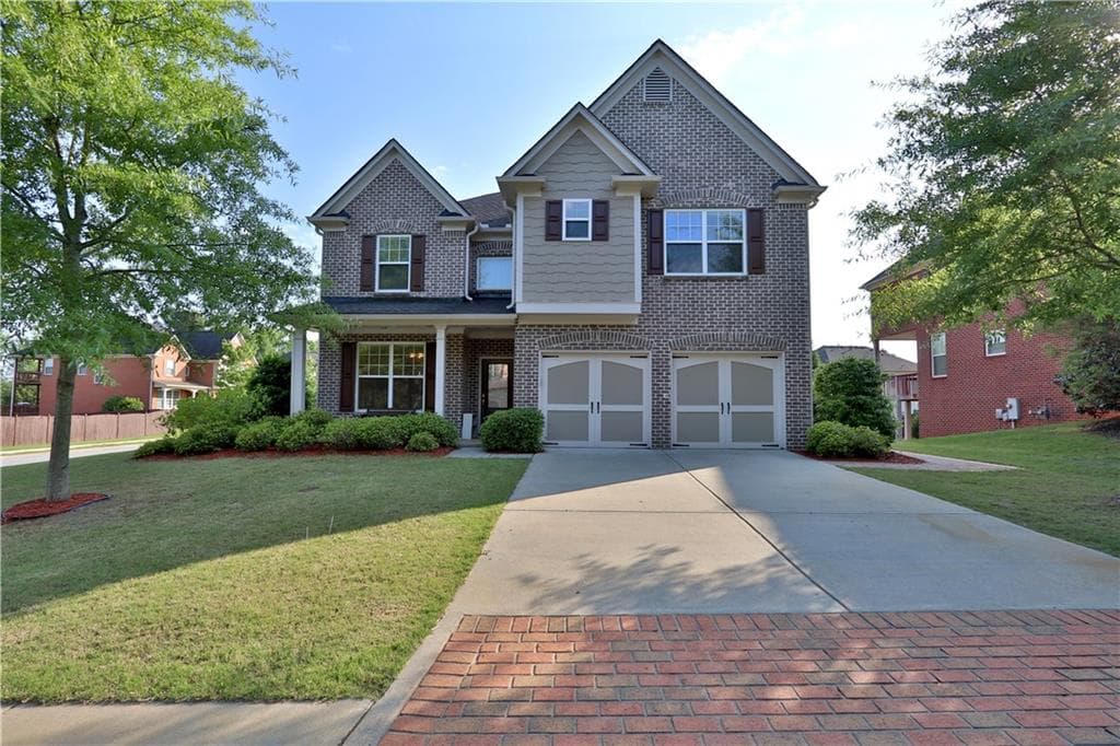 5 bedroom, 3,152 sq ft single family residence sold at 4860 Silver Leaf Drive, Cumming, GA 30040