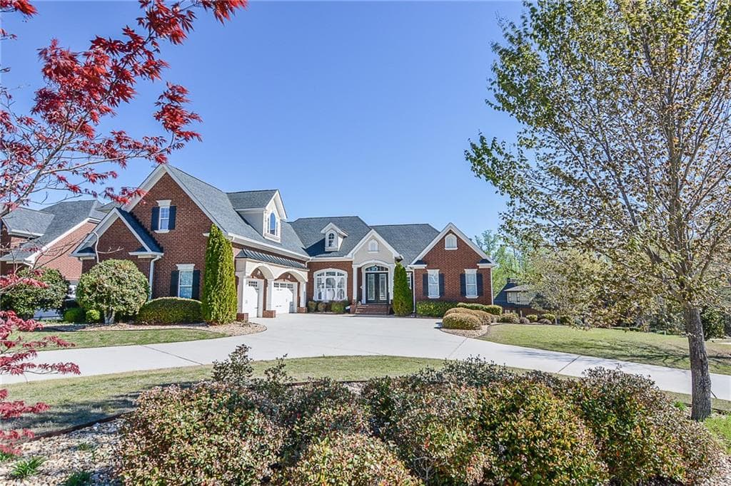 801 Suncrest Court, Hampton, GA 30228 — most recent listing photo