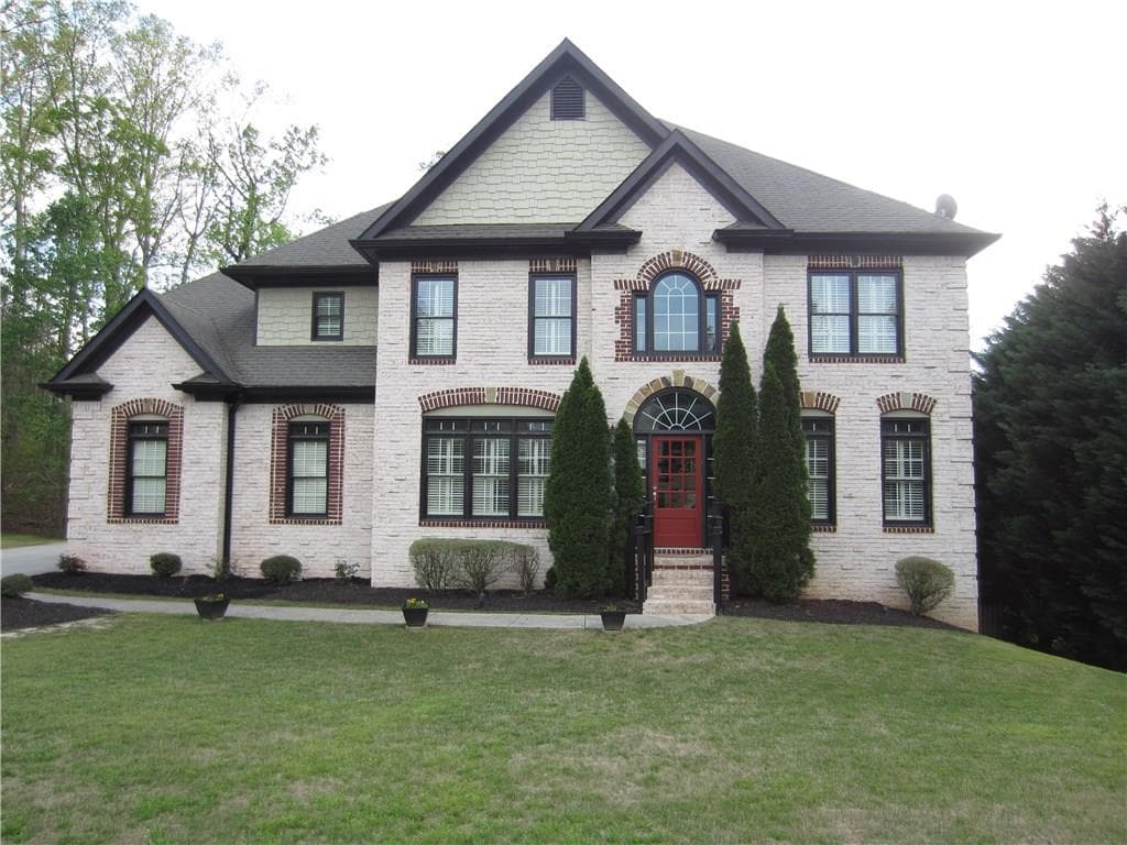 5 bedroom, 3,632 sq ft single family residence sold at 2050 Misty Oaks Drive, Buford, GA 30519