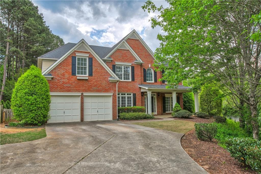 4 bedroom, 2,776 sq ft single family residence sold at 12285 Clairmonte Avenue, Alpharetta, GA 30009