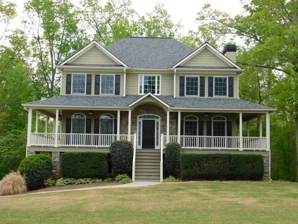 4 bedroom, 2,612 sq ft single family residence sold at 10 Overlook Circle, Euharlee, GA 30145