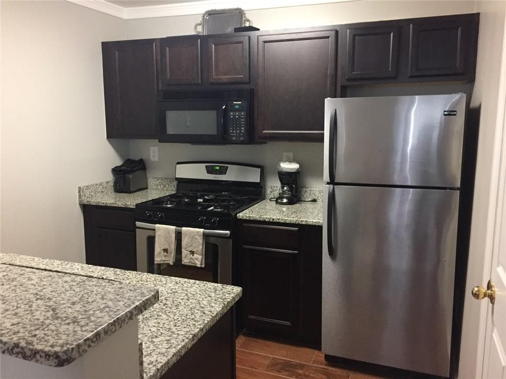 5660 River Heights Crossing 5660, Marietta, GA 30067 — most recent listing photo