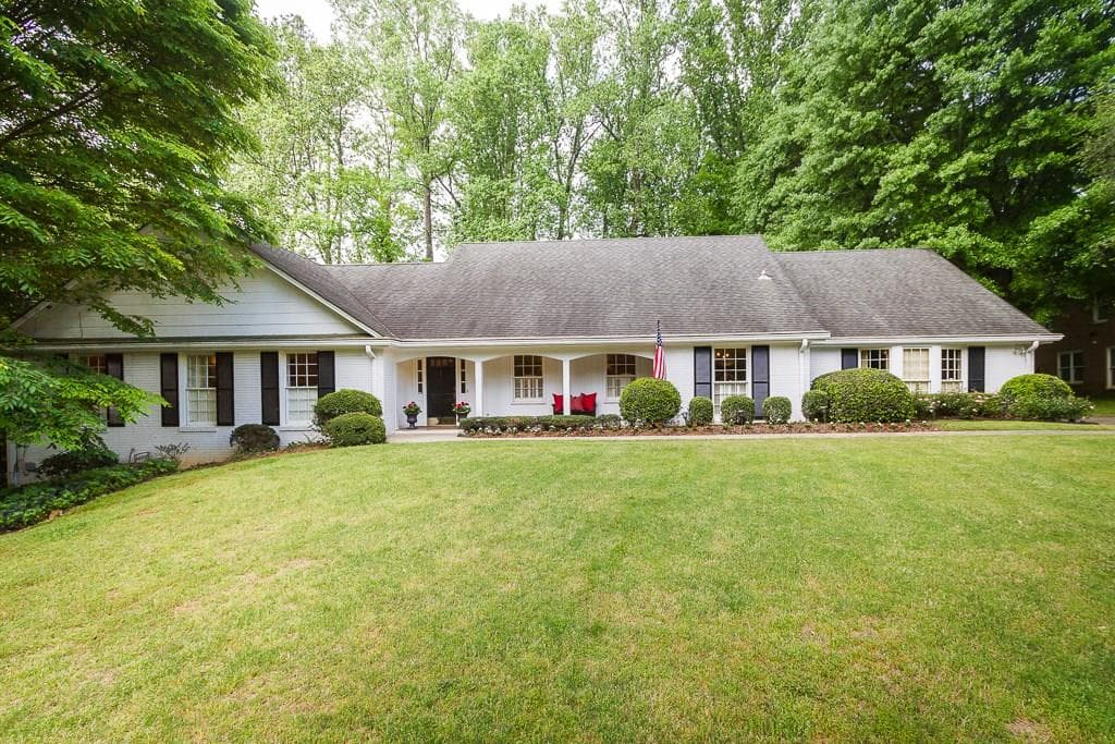 4 bedroom, 3,200 sq ft single family residence sold at 4708 Tall Pines Drive, Atlanta, GA 30327