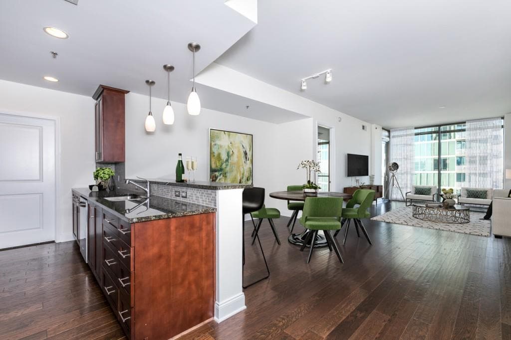 2 bedroom, 1,728 sq ft condominium sold at 270 17th Street 1110, Atlanta, GA 30363