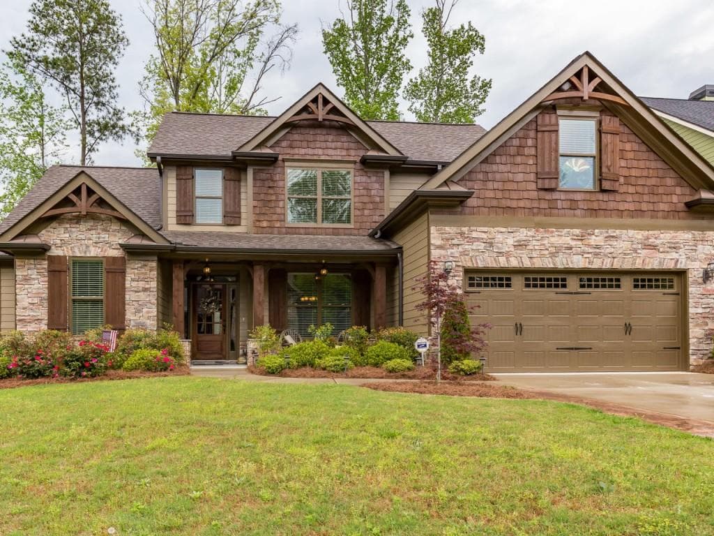 4 bedroom, 2,355 sq ft single family residence sold at 204 Sable Ridge Way, Acworth, GA 30102