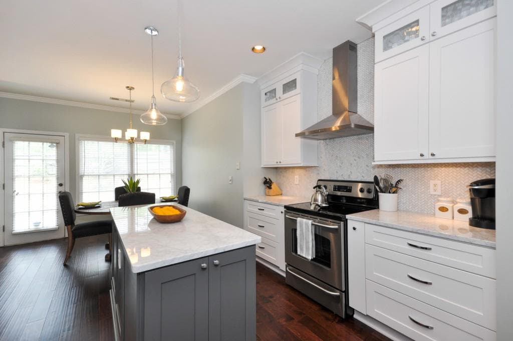 3 bedroom, 2,537 sq ft single family residence sold at 12165 Clairmonte Avenue, Alpharetta, GA 30009