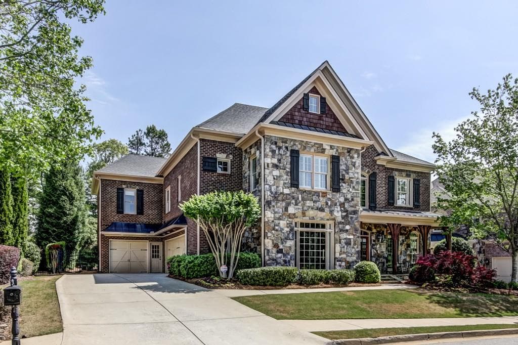 7886 Stratford Lane, Sandy Springs, GA 30350 — most recent listing photo