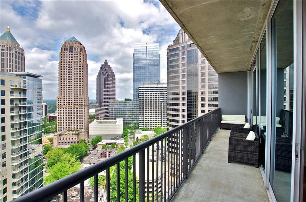 2 bedroom, 1,196 sq ft condominium sold at 1080 Peachtree Street 2012, Atlanta, GA 30309