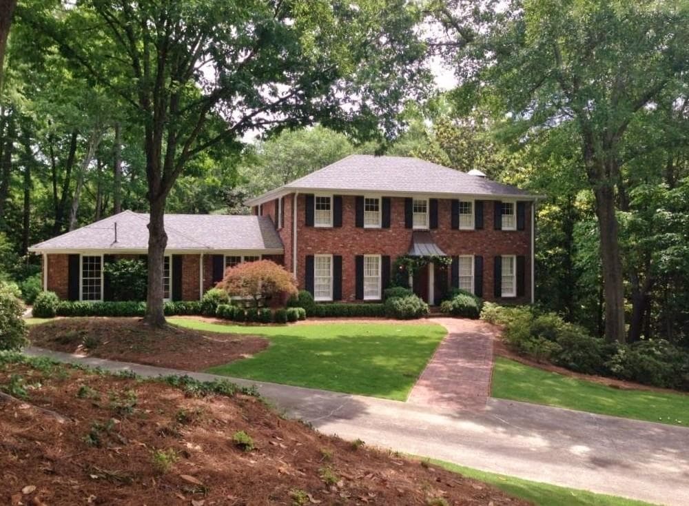 4 bedroom, 3,000 sq ft single family residence sold at 4369 N Elizabeth Lane, Atlanta, GA 30339