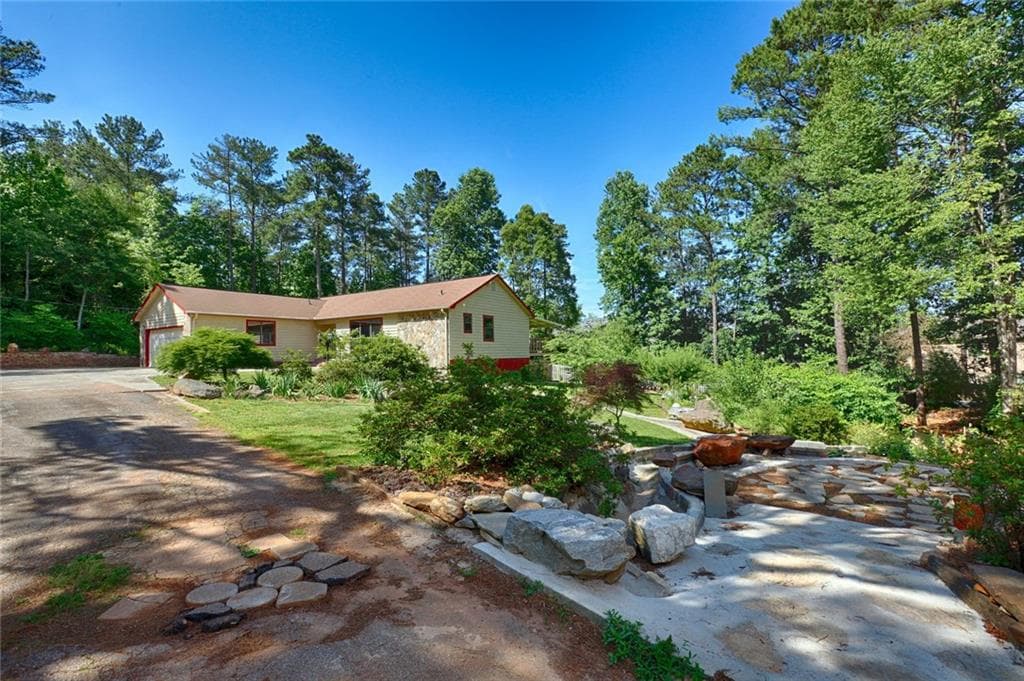 3 bedroom single family residence sold at 2301 Sever Road, Lawrenceville, GA 30043