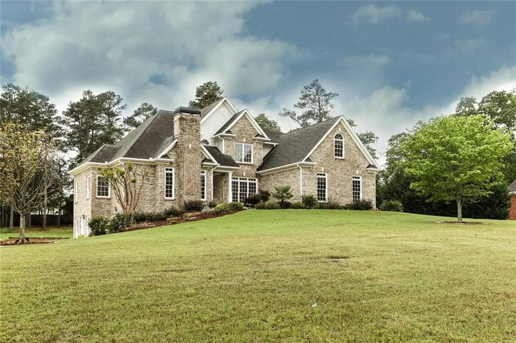 6 bedroom, 5,061 sq ft single family residence sold at 645 Ivy Lea Drive, Lawrenceville, GA 30045
