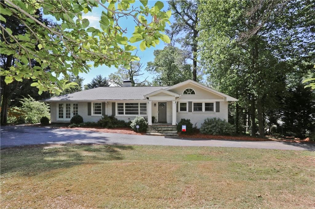 4 bedroom, 2,819 sq ft single family residence sold at 101 Mount Paran Road, Atlanta, GA 30342
