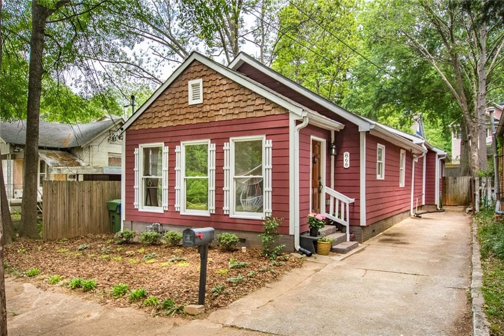 4 bedroom, 1,670 sq ft single family residence sold at 866 Vera Street, Atlanta, GA 30316