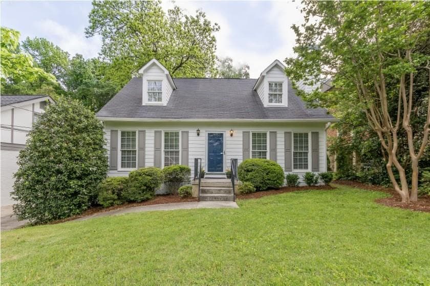 3 bedroom single family residence sold at 3233 W Shadowlawn Avenue, Atlanta, GA 30305
