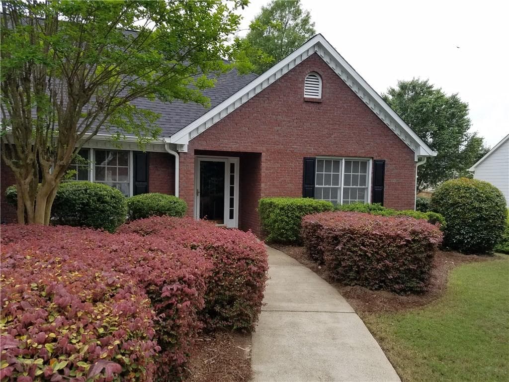 3 bedroom, 2,282 sq ft single family residence sold at 1447 Oak Bend Way, Lawrenceville, GA 30045