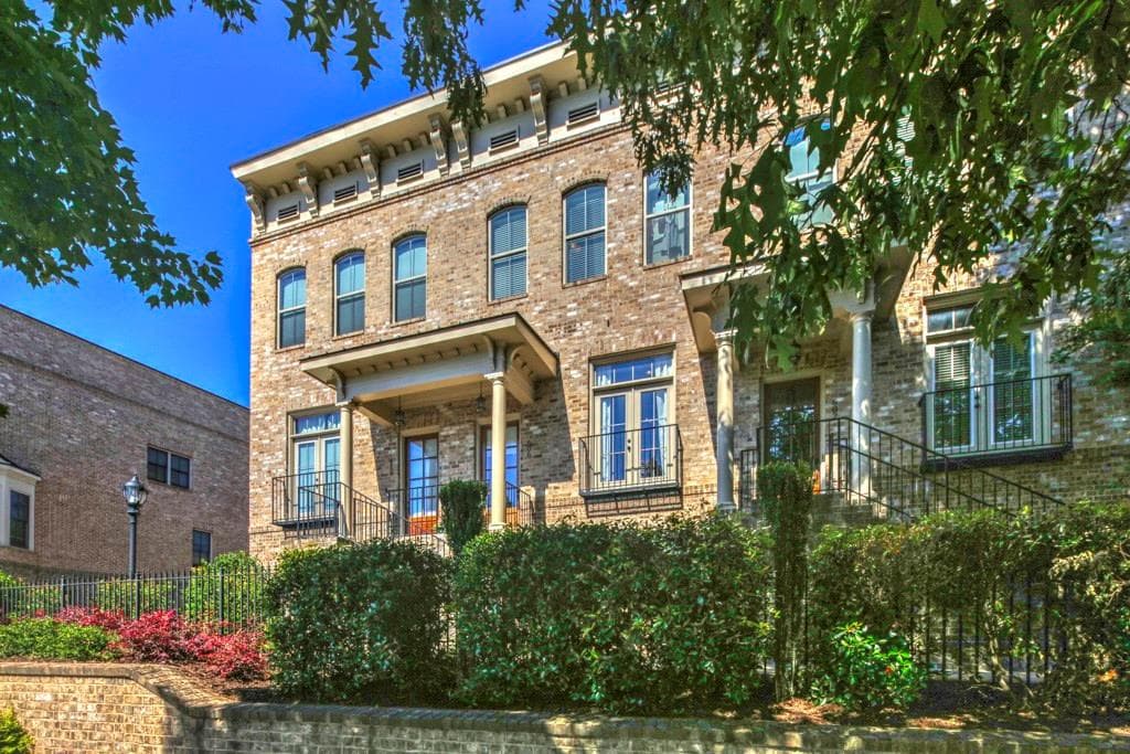 606 Ansley Circle, Atlanta, GA 30324 — most recent listing photo