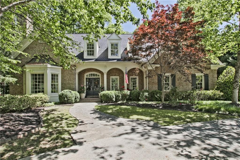 6 bedroom single family residence sold at 4463 Jett Road, Atlanta, GA 30327