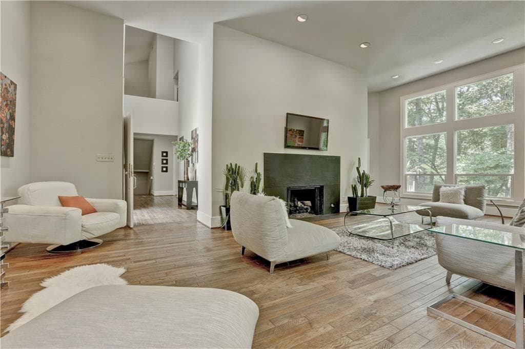 4 bedroom, 3,644 sq ft single family residence sold at 4424 Woodland Brook Drive, Atlanta, GA 30339