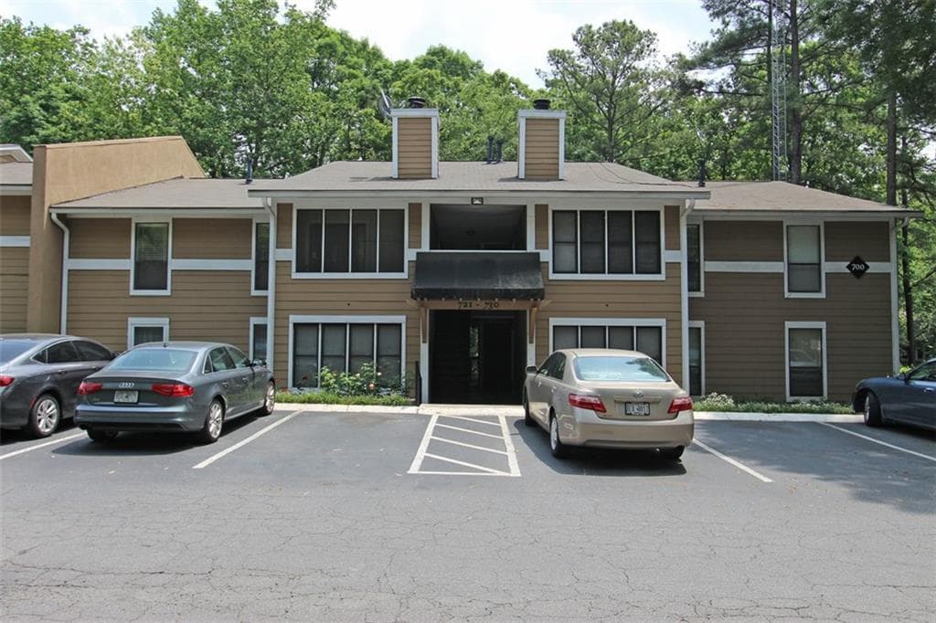 1 bedroom, 859 sq ft condominium sold at 723 Summit North Drive, Atlanta, GA 30324