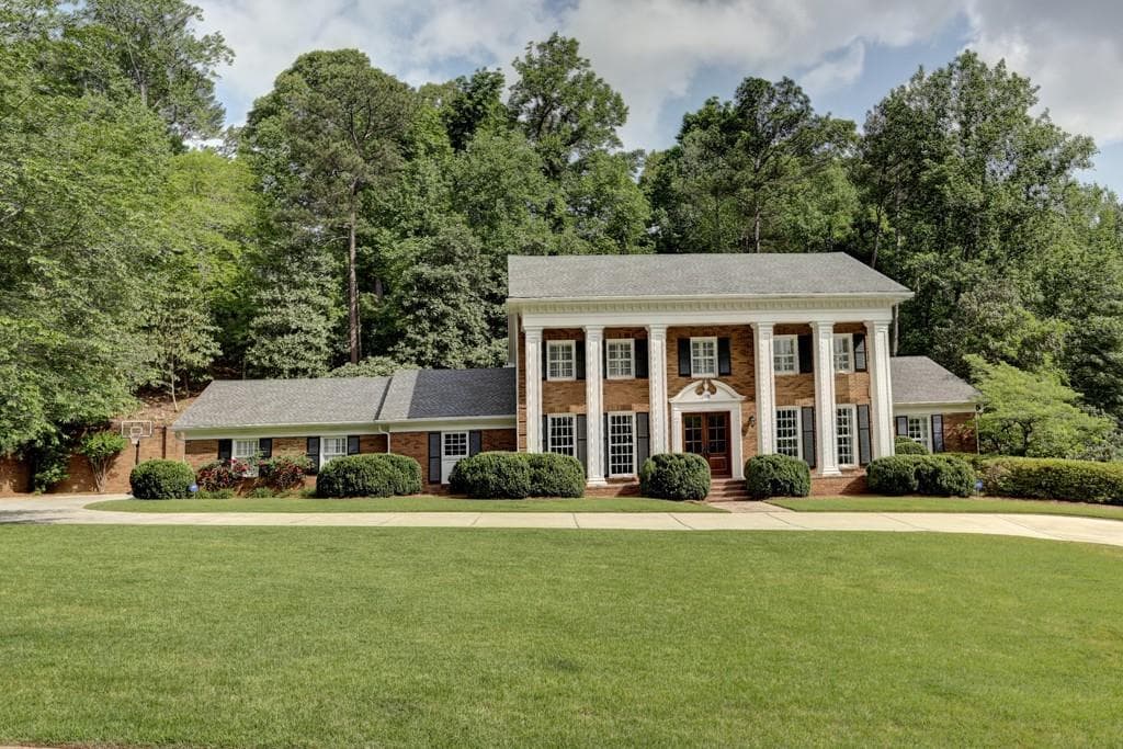 4 bedroom single family residence sold at 965 Dumbarton Court, Atlanta, GA 30327