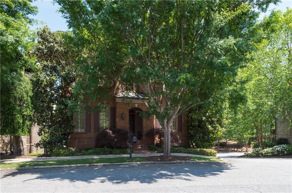 5 bedroom, 5,000 sq ft single family residence sold at 11 Conifer Circle, Atlanta, GA 30342