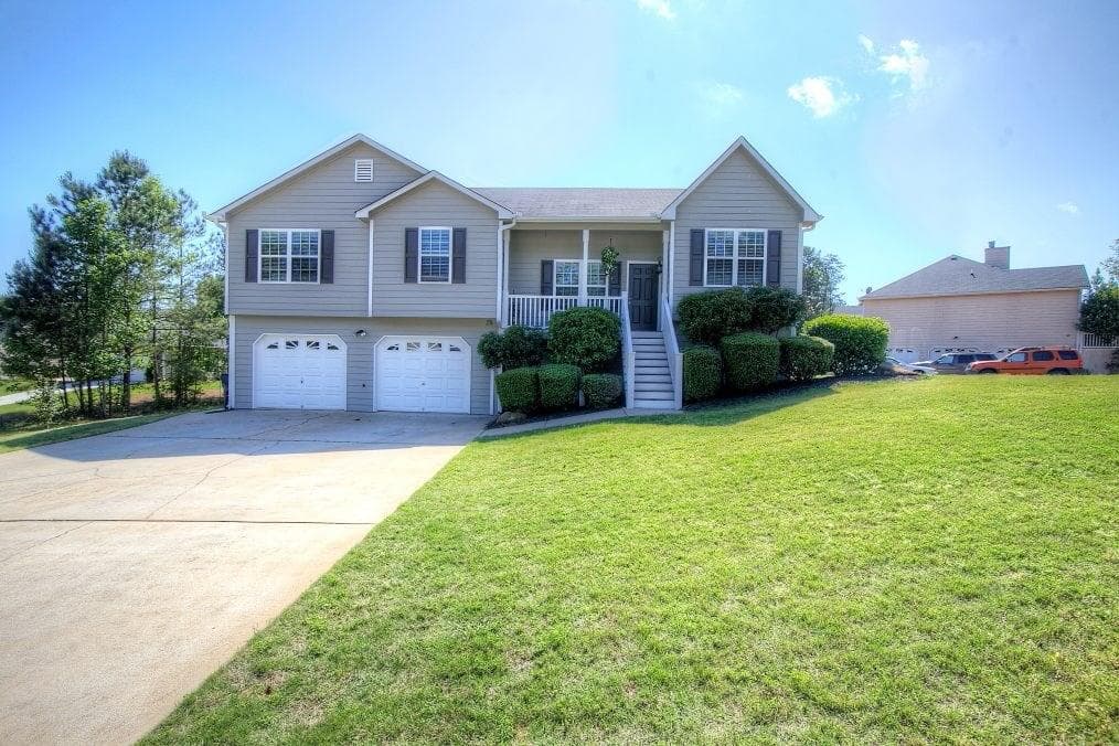 720 Oak Glen Drive, Dallas, GA 30132 — most recent listing photo