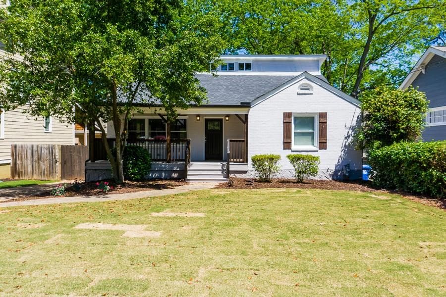 4 bedroom, 2,189 sq ft single family residence sold at 110 2nd Avenue, Atlanta, GA 30317
