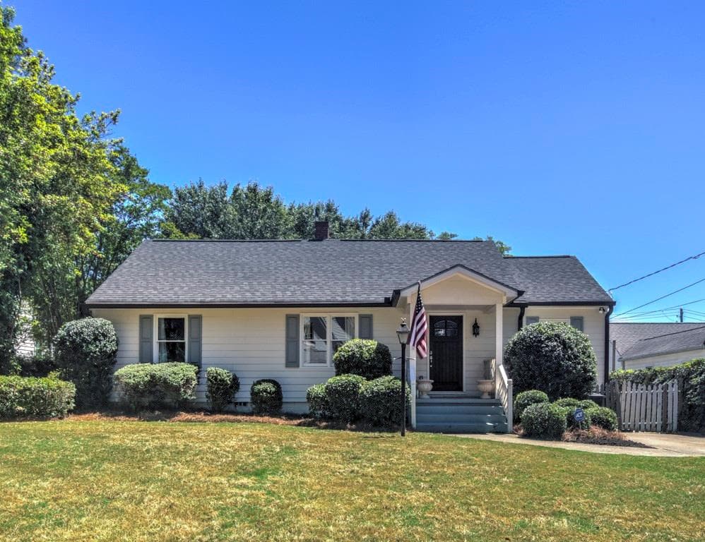 3 bedroom single family residence sold at 2299 Briarwood Hills Drive, Brookhaven, GA 30319