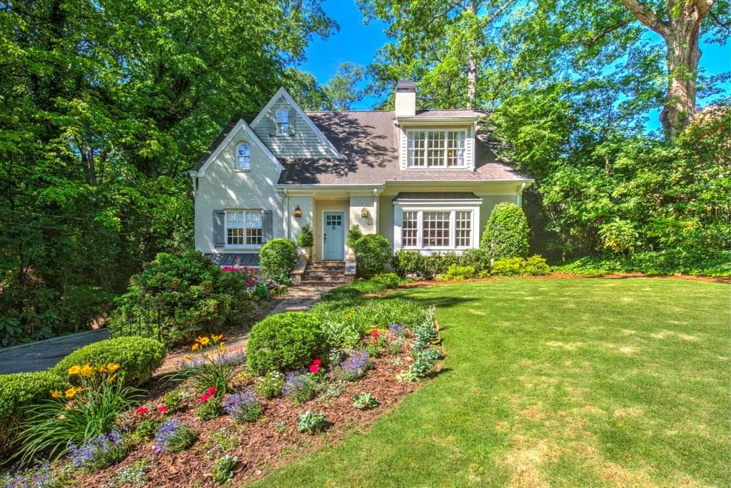 4 bedroom, 3,563 sq ft single family residence sold at 2636 Arlene Way, Atlanta, GA 30305