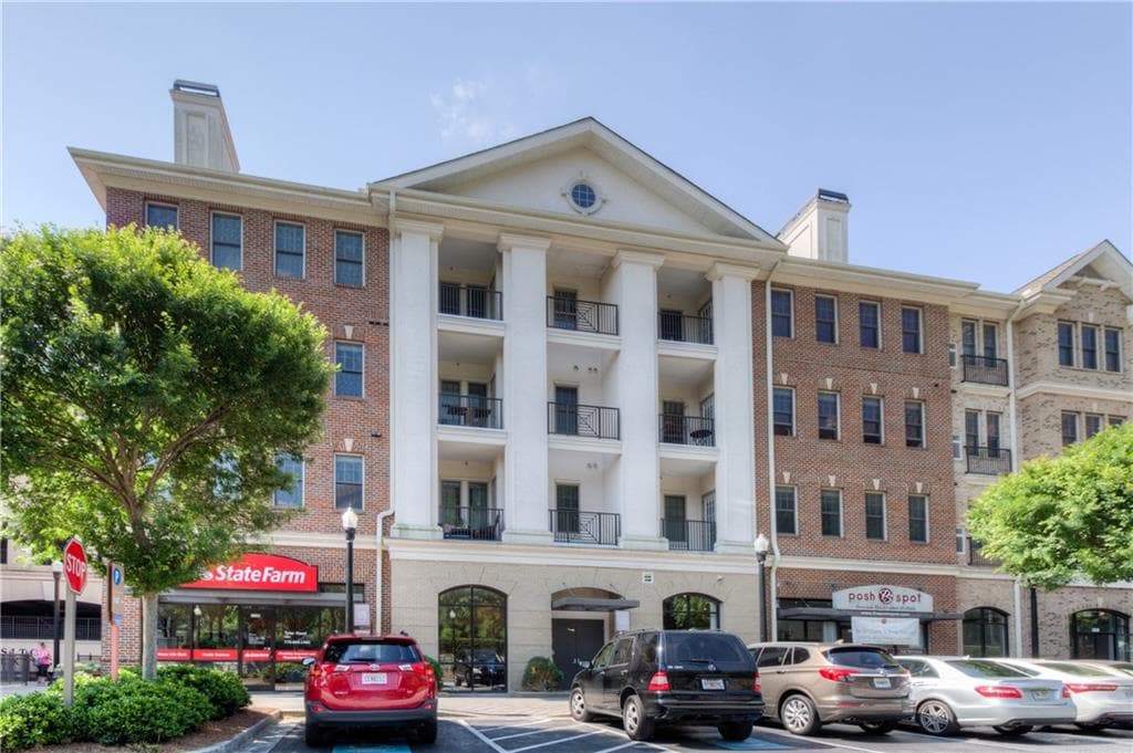 2 bedroom, 1,363 sq ft condominium sold at 3621 Vinings Slope 1530, Atlanta, GA 30339