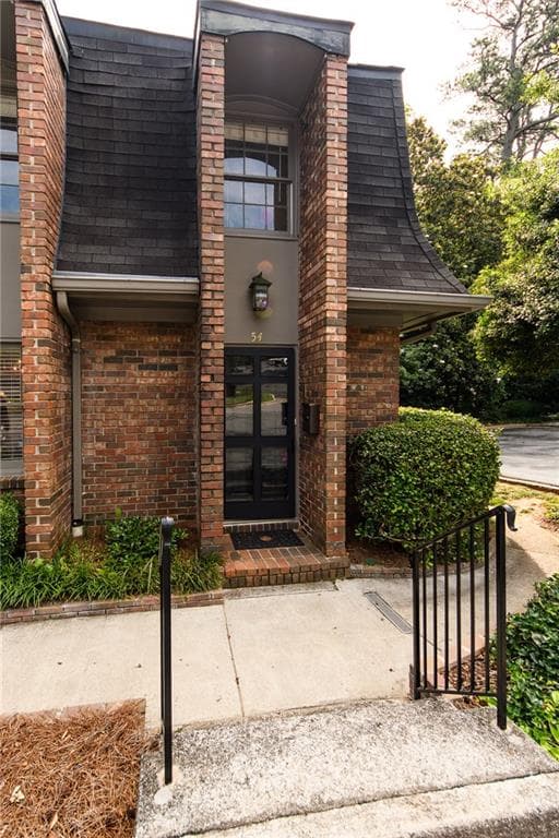 2 bedroom, 1,364 sq ft condominium sold at 70 Old Ivy Road 54, Atlanta, GA 30342