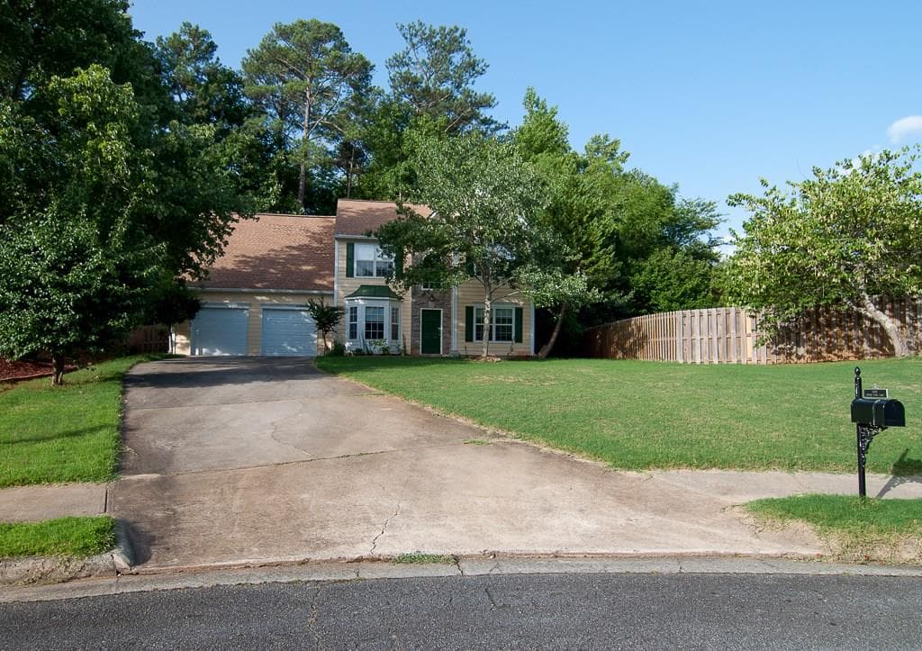 1140 Hidden Pond Lane, Roswell, GA 30075 — most recent listing photo