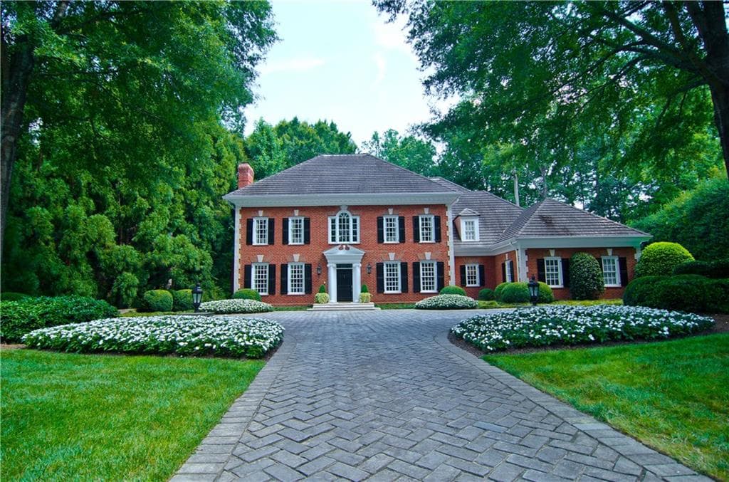 5 bedroom, 6,355 sq ft single family residence sold at 742 Conway Glen Drive, Atlanta, GA 30327