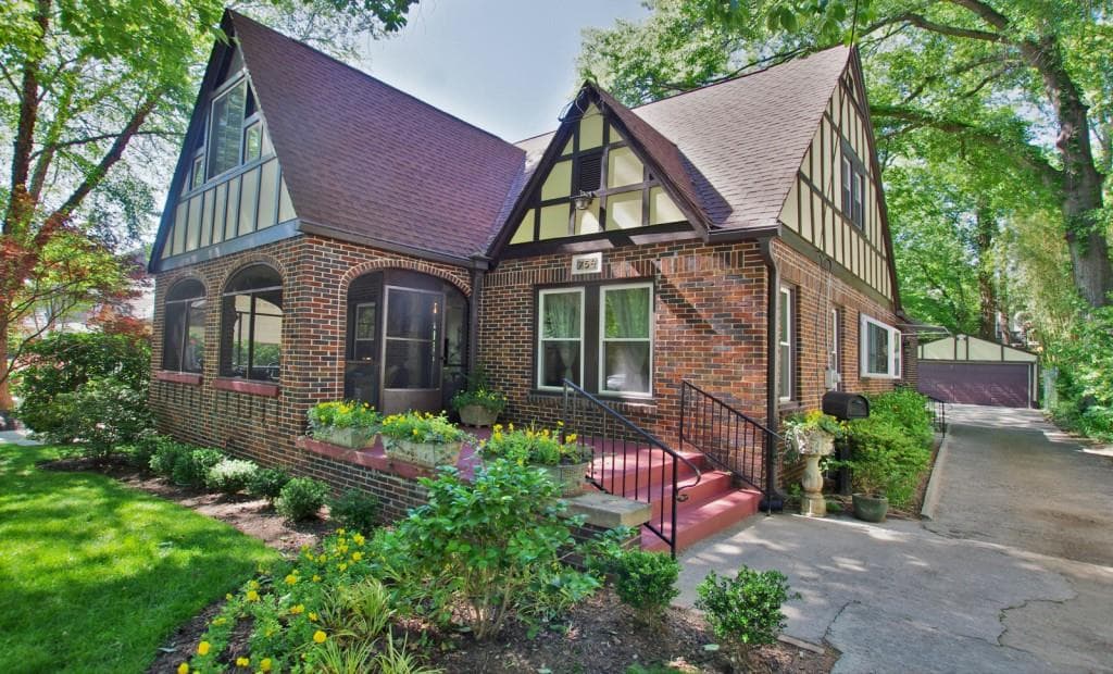 5 bedroom, 2,036 sq ft single family residence sold at 754 Virginia Circle, Atlanta, GA 30306