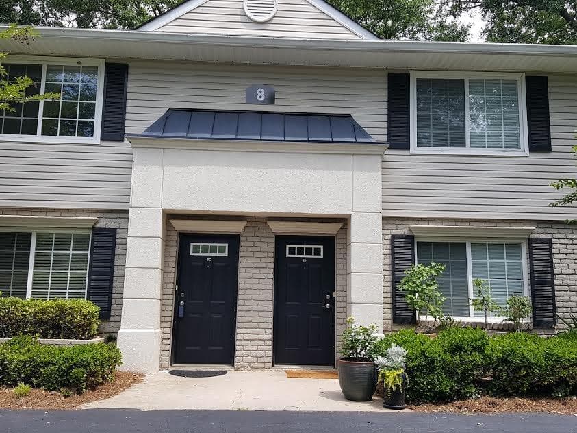 6940 Roswell Road 8C, Atlanta, GA 30328 — most recent listing photo