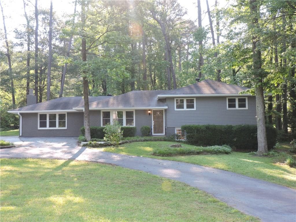 3 bedroom, 1,750 sq ft single family residence sold at 2010 Wallace Road, Atlanta, GA 30331