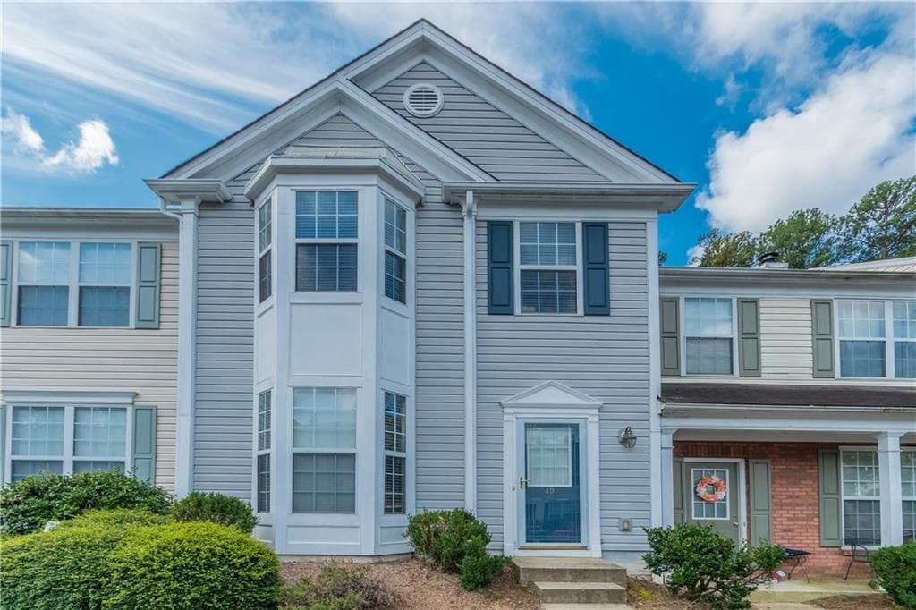 3 bedroom townhouse sold at 9155 Nesbit Ferry Road 49, Alpharetta, GA 30022