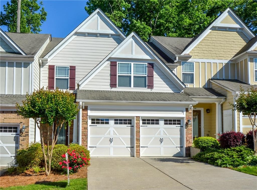 3 bedroom, 1,852 sq ft townhouse sold at 315 Oakview Way, Canton, GA 30114