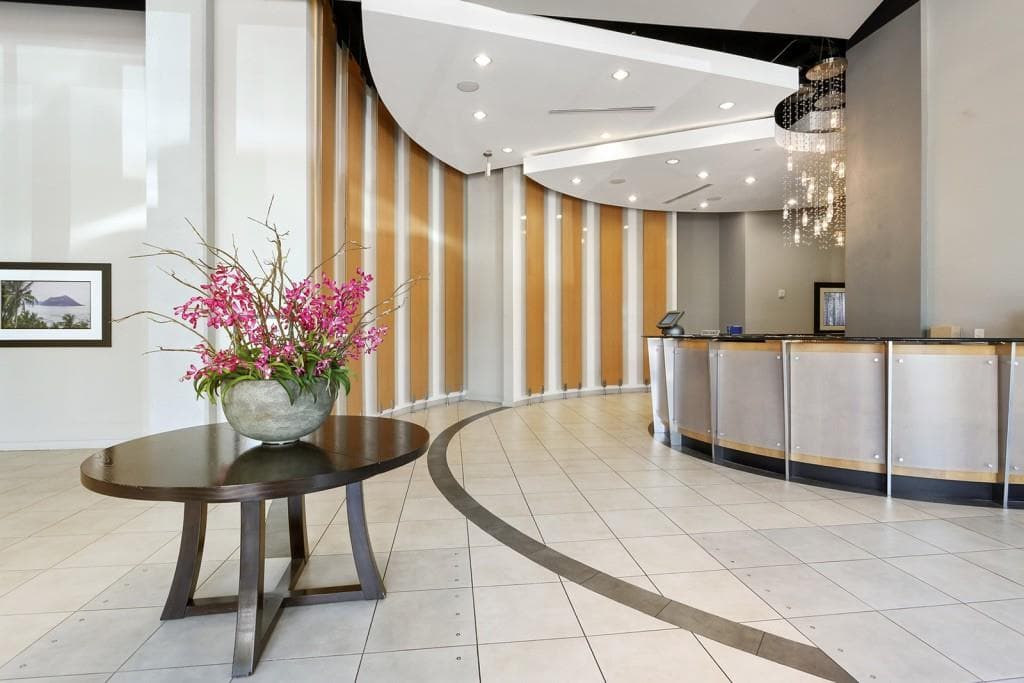 2 bedroom, 1,233 sq ft condominium sold at 250 Pharr Road 1113, Atlanta, GA 30305