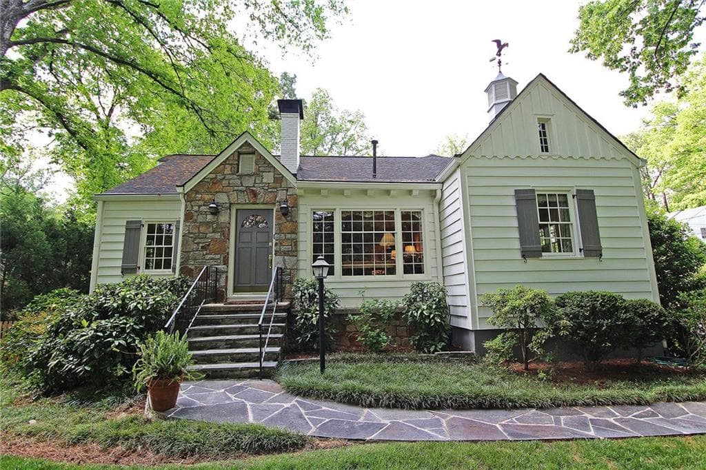3 bedroom, 2,427 sq ft single family residence sold at 4093 N Ivy Road, Atlanta, GA 30342