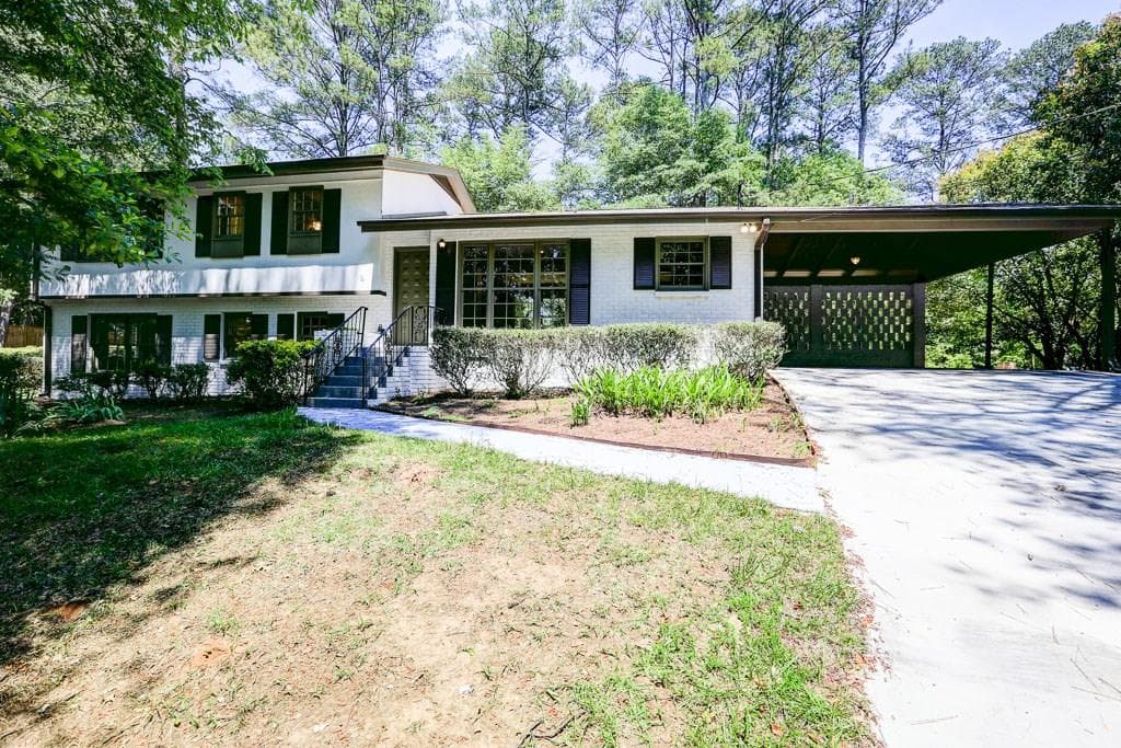 3 bedroom, 1,292 sq ft single family residence sold at 280 Jade Cove Drive, Roswell, GA 30075